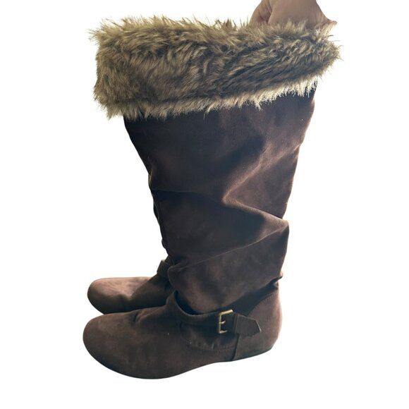 New Directions Womens Brown Faux Suede Tall Boots With Faux Fur Trim & Side Buck - Picture 2 of 6